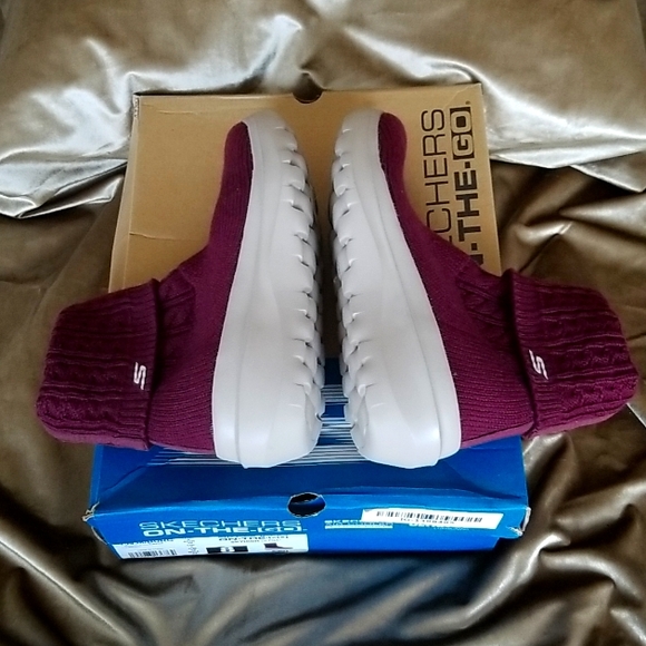 SKETCHERS ON-THE-GO SkyHigh Ultra Air Cooled Goga Mat Knit Bootie Size 8M - Picture 9 of 11